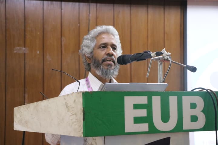 https://backend.eub.edu.bd/uploads/2026/public/news-entry/rpjyYdjkQLenAuGAauTld.JPG